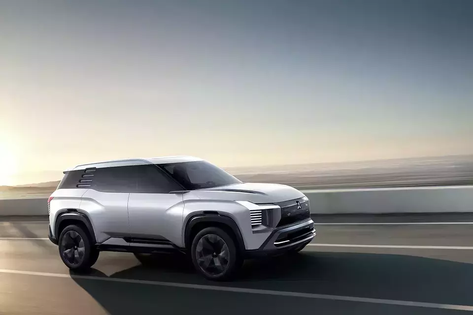 Mitsubishi DST